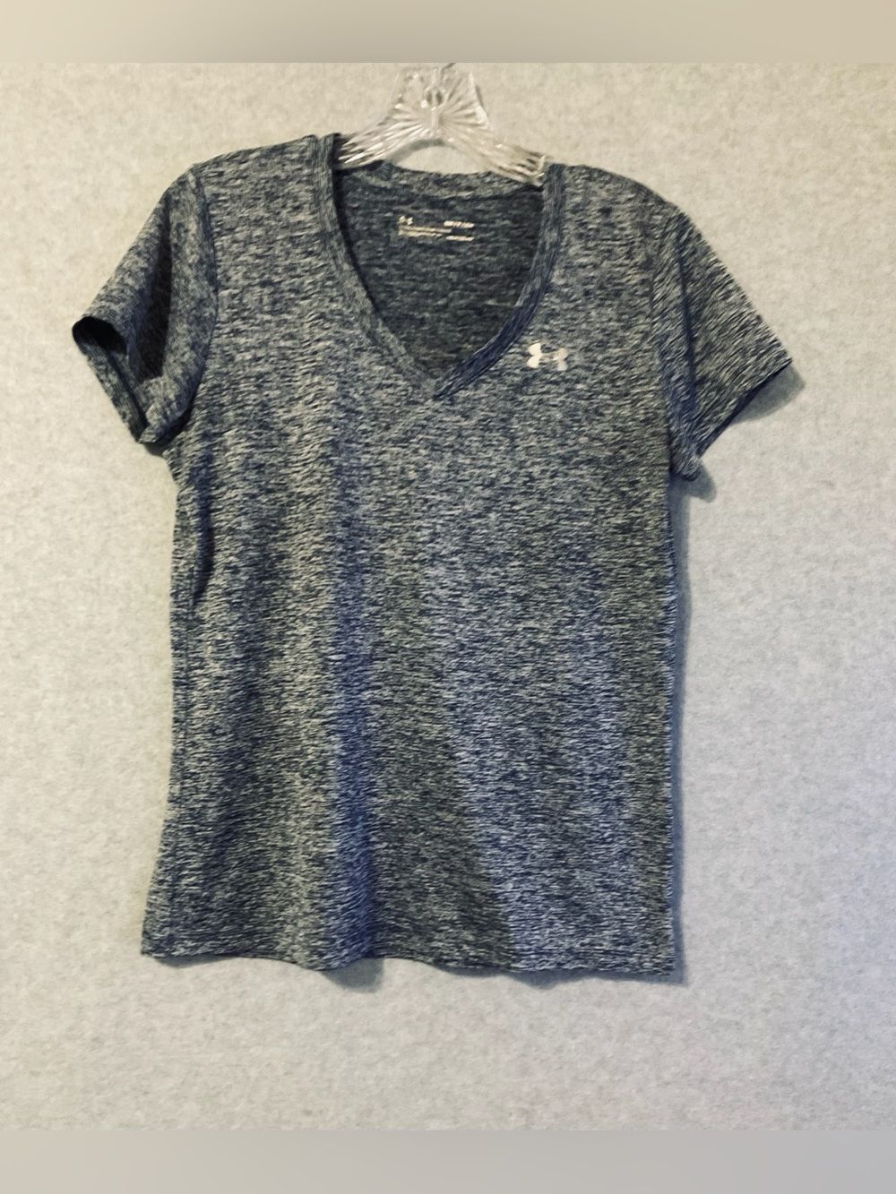 Under Armour Women’s Tech Twist Short sleeves V-Neck Color Blue Sz S